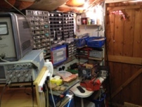 An old phhotograph of the shackof M0DFF.